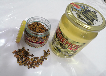 Pčelarstvo Mladenović - Svilajnac, perga, livadski med, bagremov med, suncokretov med, propolis kapi, med od uljane repice